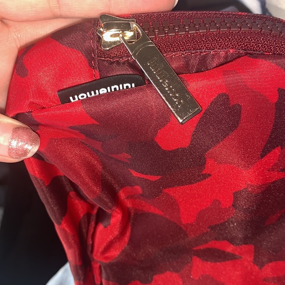 Lululemon | Limited Edition Rabbit all Over Print Belt Bag - Picture 5 of 7